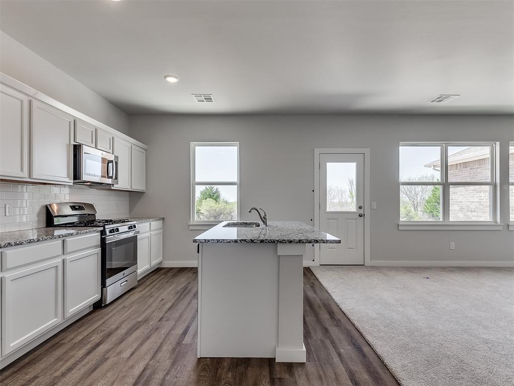 13172 Mannington Road Property Photo 9