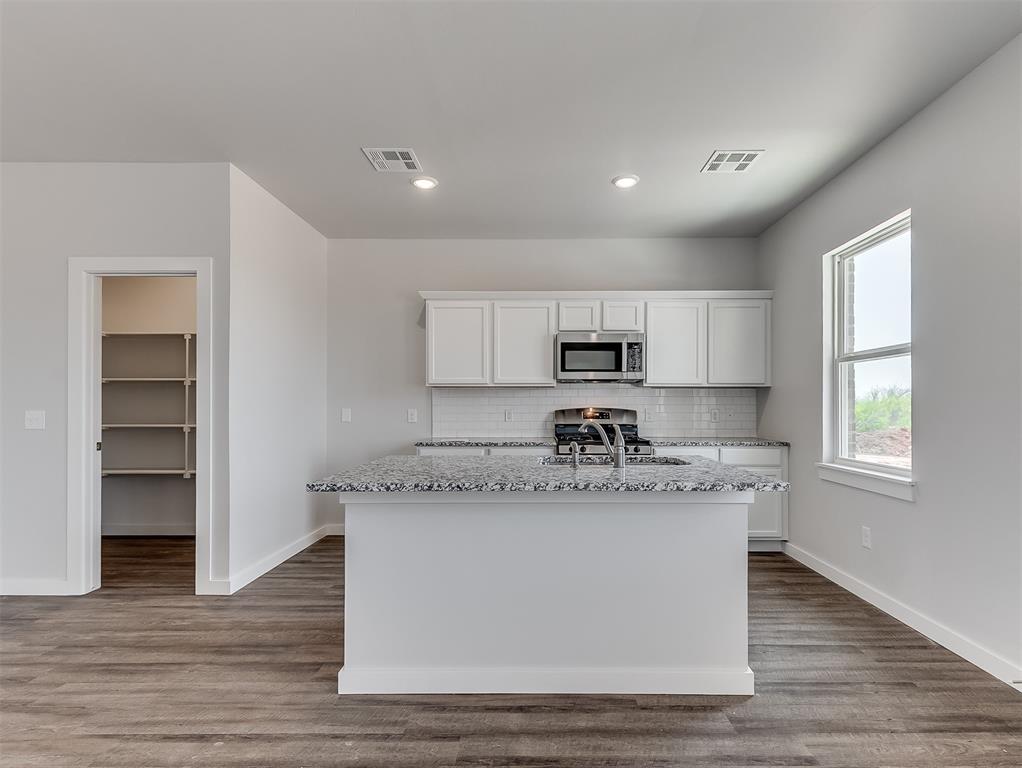 13172 Mannington Road Property Photo 10