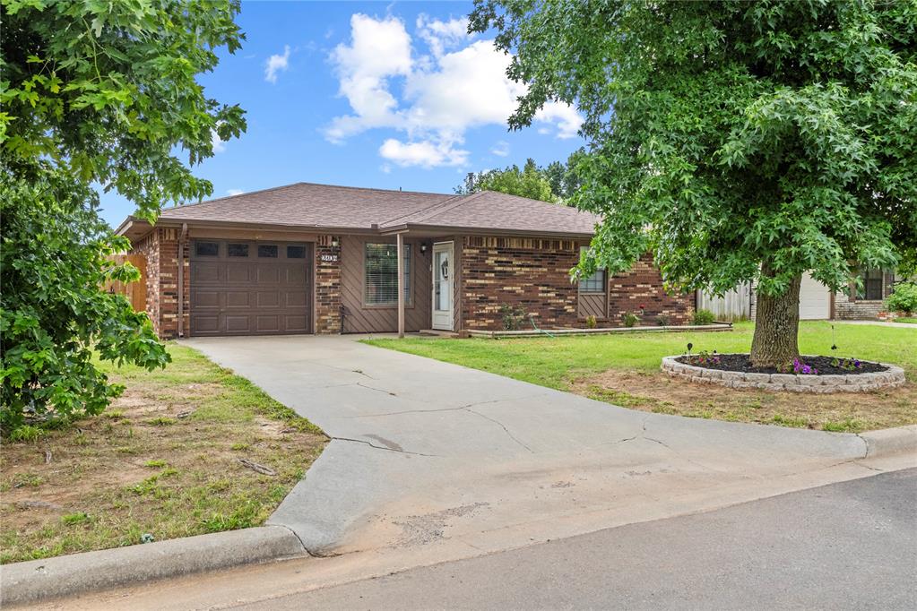 2104 Seth Avenue Property Photo 1