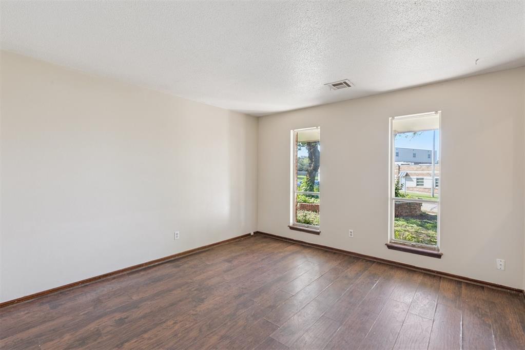 3513 Terry Way Property Photo 8