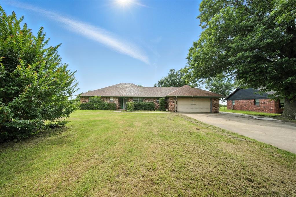 18 Clark Circle Property Photo 1