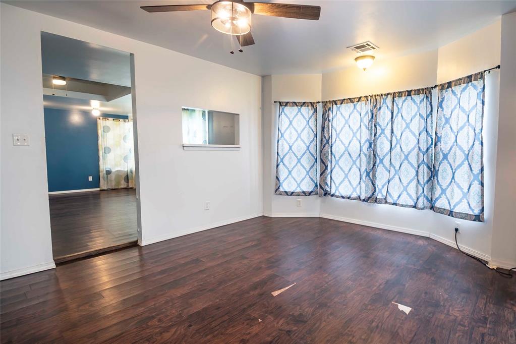 201 E 2nd Street Property Photo 7