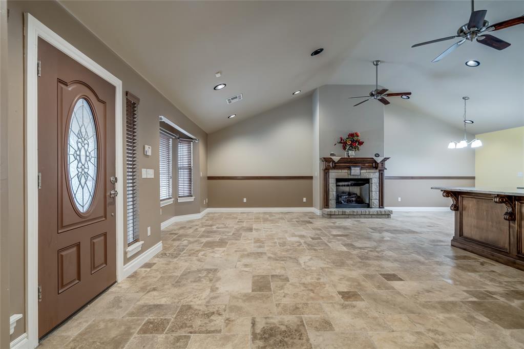 6704 Tall Oaks Drive Property Photo 4