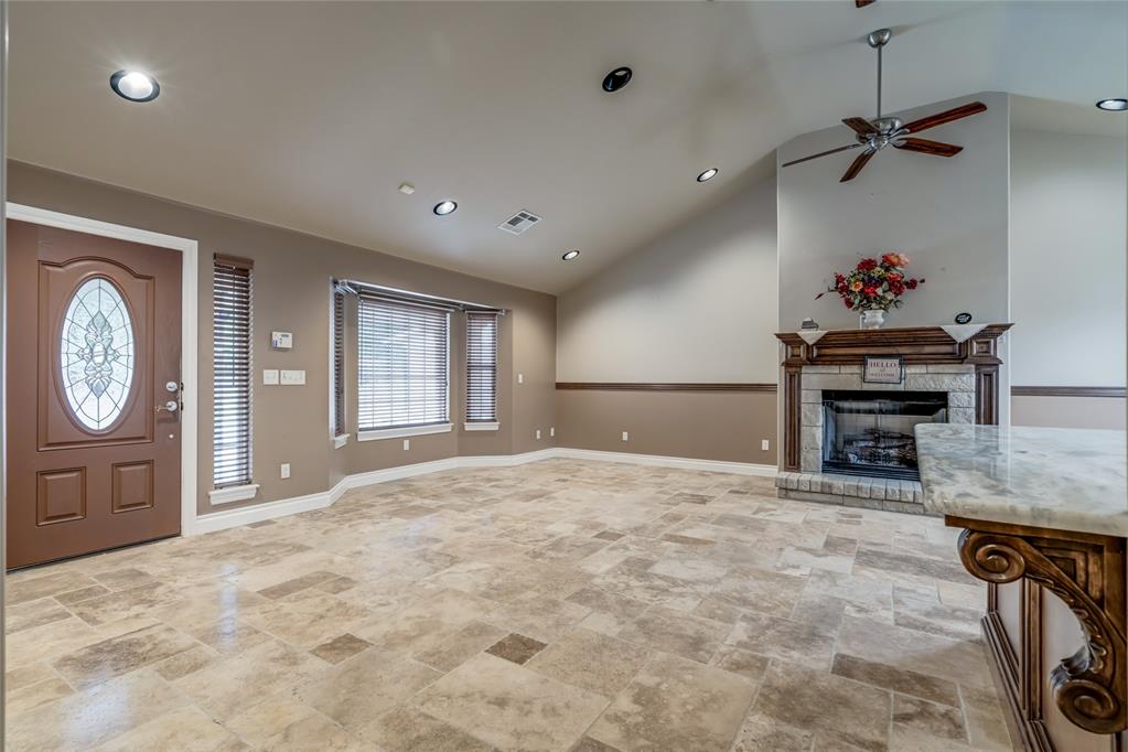 6704 Tall Oaks Drive Property Photo 6