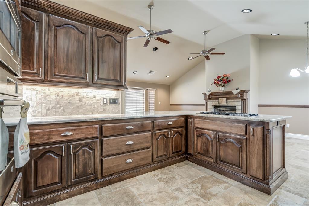 6704 Tall Oaks Drive Property Photo 17