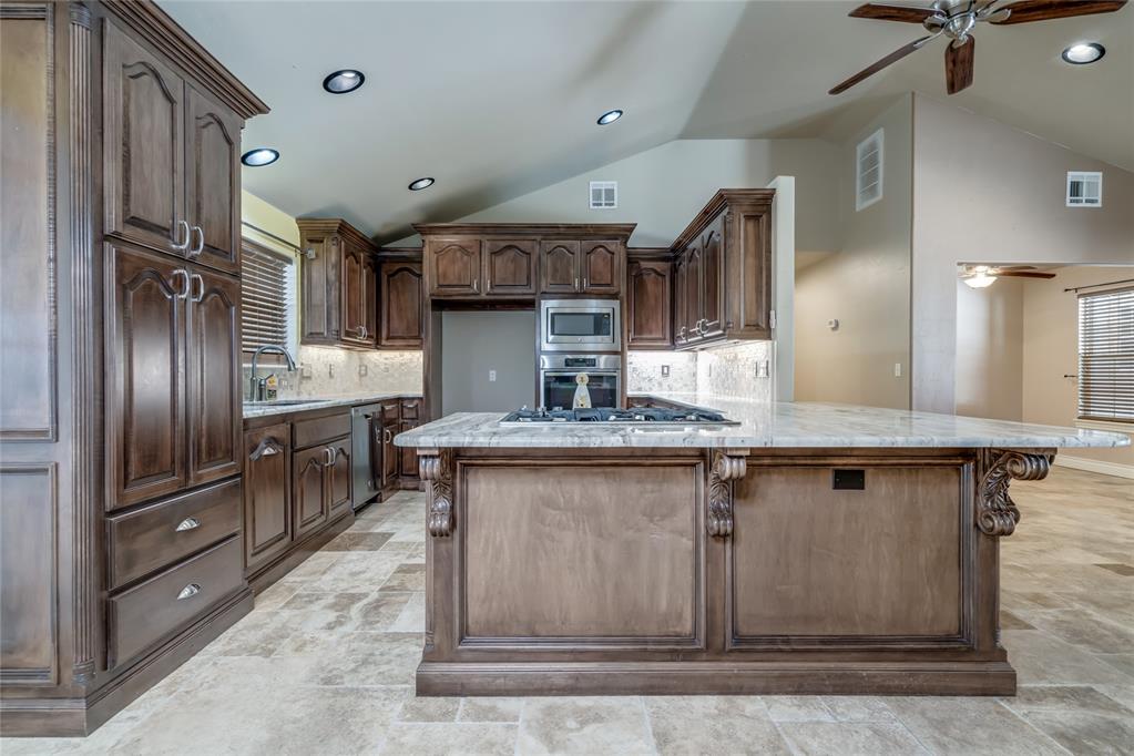 6704 Tall Oaks Drive Property Photo 24