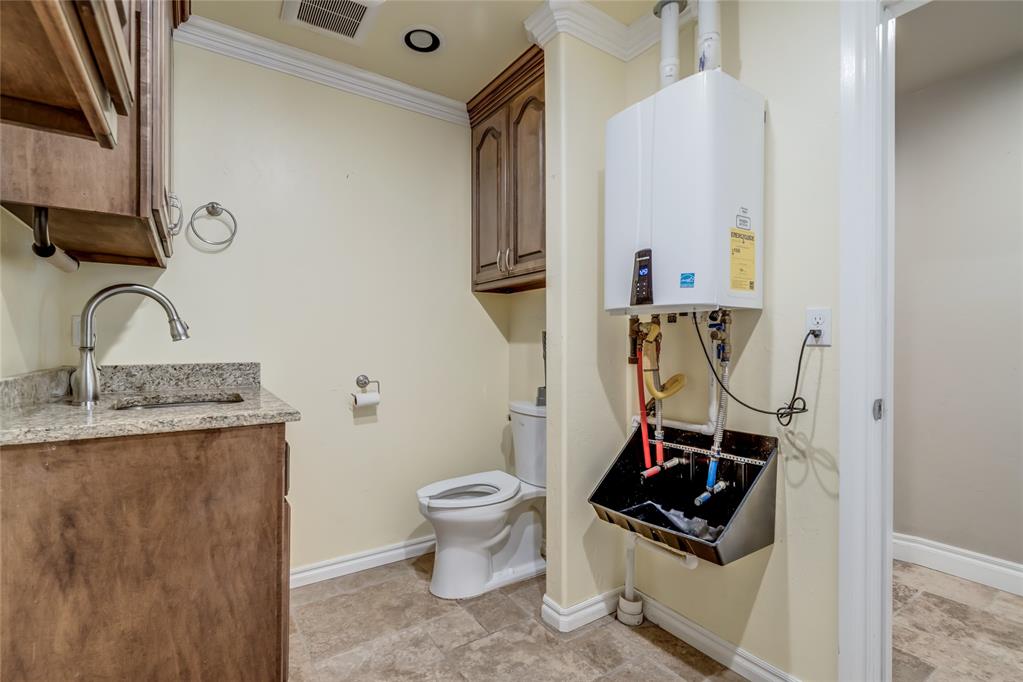 6704 Tall Oaks Drive Property Photo 42