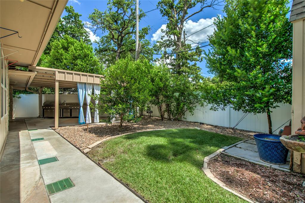 6704 Tall Oaks Drive Property Photo 48