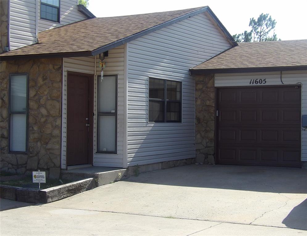 11605 Stagecoach Trail Property Photo 1