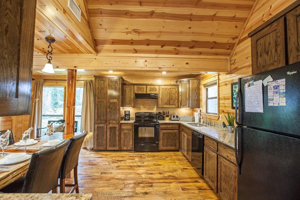 165 Huckleberry Trail Property Photo 7