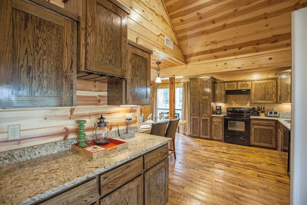 165 Huckleberry Trail Property Photo 9