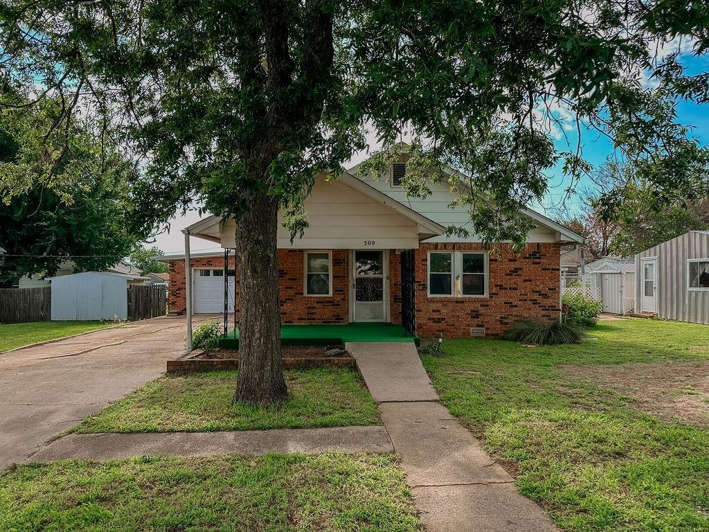 309 N Spencer Avenue Property Photo 1