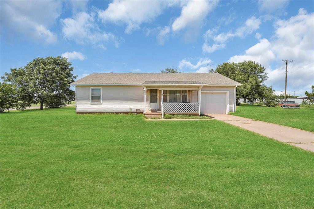 105 E Walk