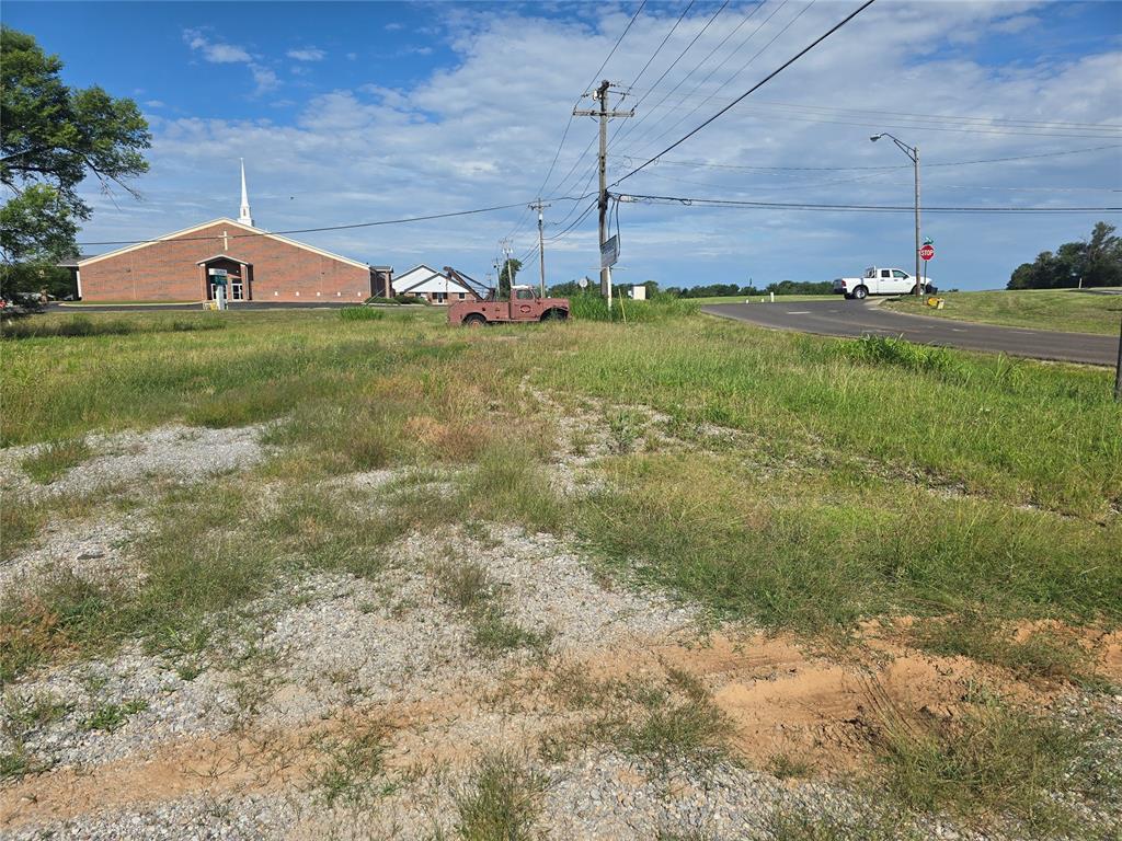19001 Gordon Cooper Drive Property Photo 6