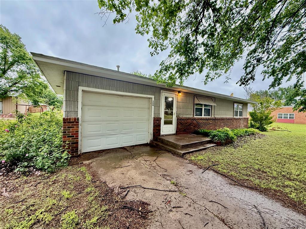 308 S Magnolia Avenue Property Photo 1