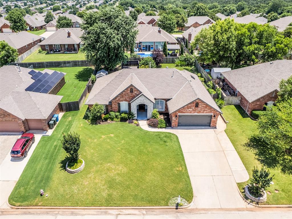 2044 Yorkshire Drive Property Photo