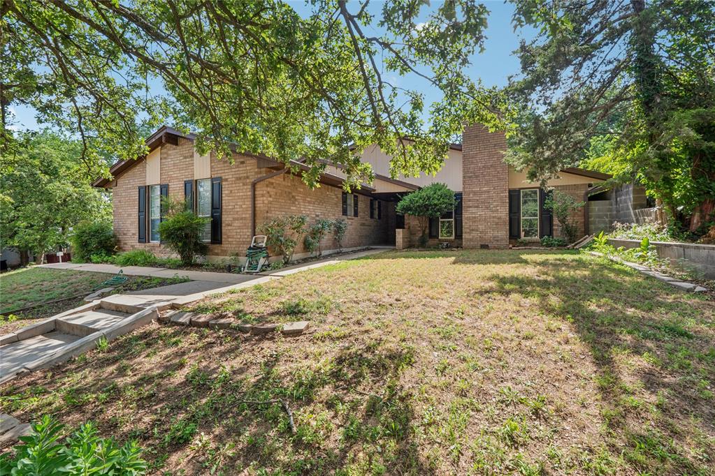 1301 N Broadview Drive Property Photo