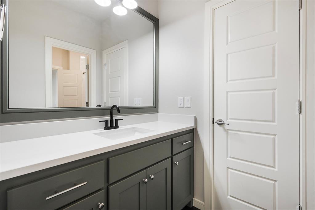 2533 Amante Court Property Photo 23