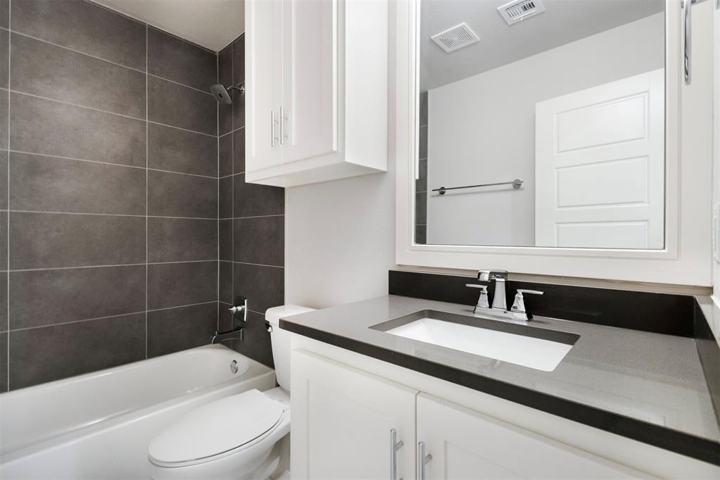 2533 Amante Court Property Photo 28