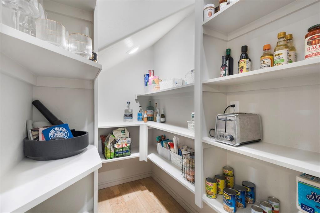 2533 Amante Court Property Photo 29