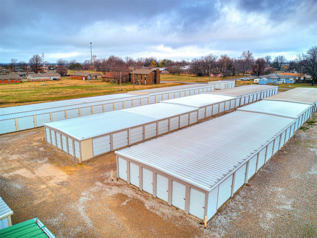 0000 N Seifried Property Photo 4