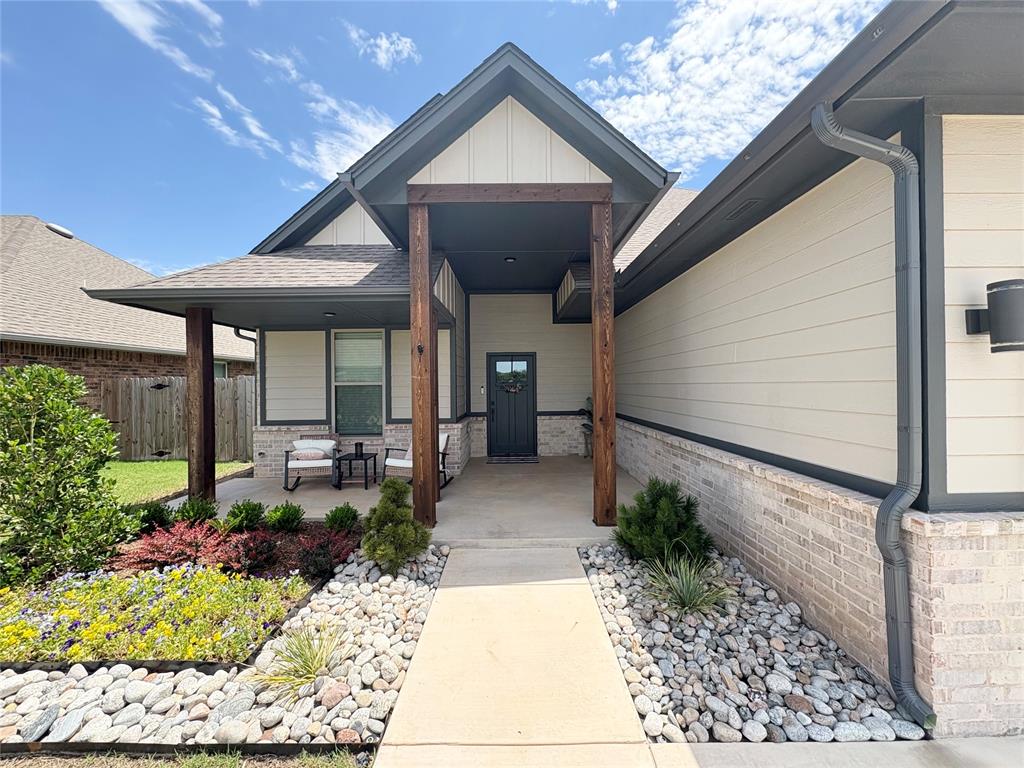 1920 Sama Way Property Photo 1