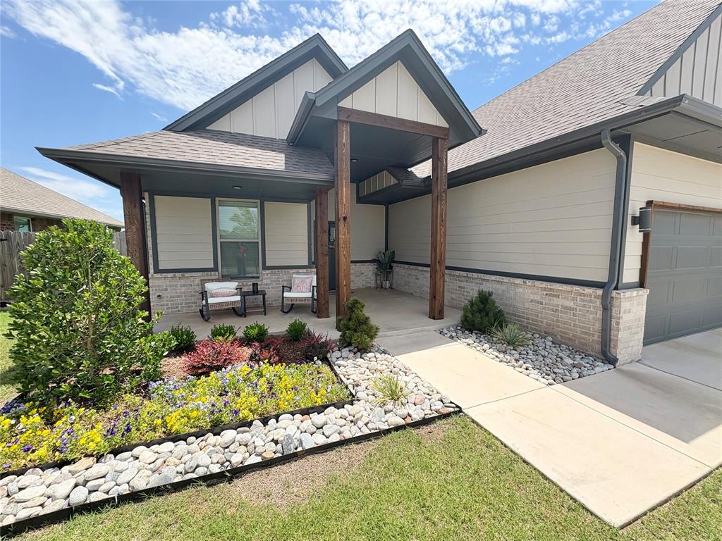 1920 Sama Way Property Photo 2