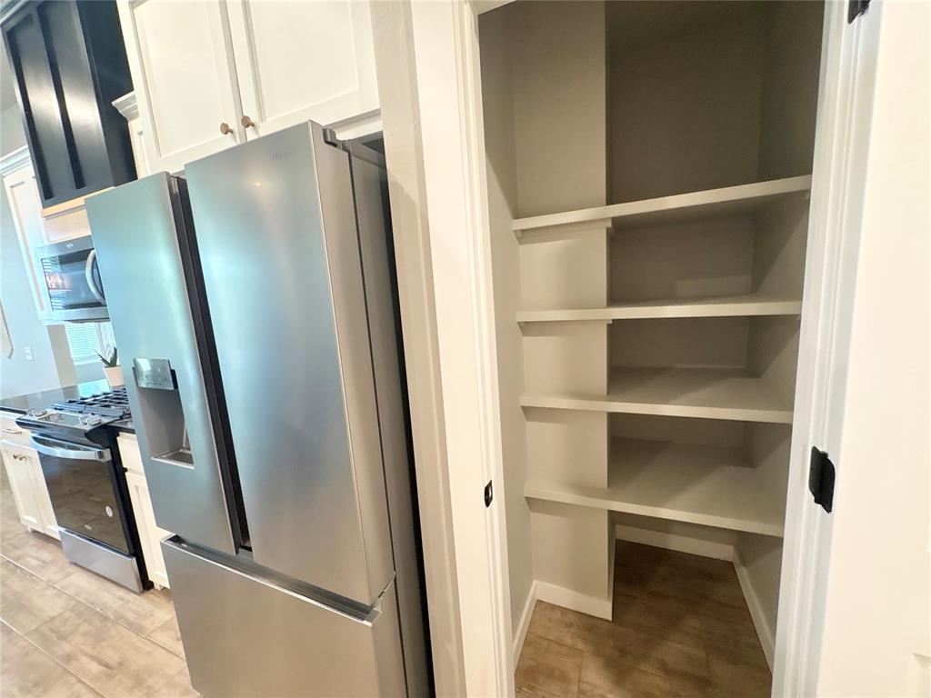 1920 Sama Way Property Photo 15