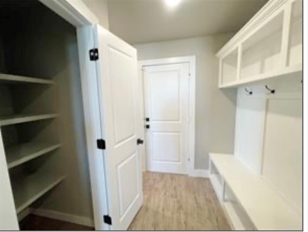 1920 Sama Way Property Photo 17