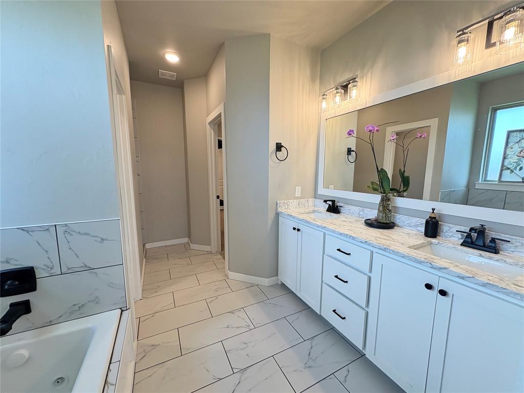 1920 Sama Way Property Photo 23