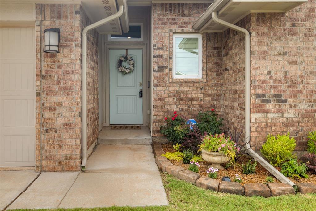 18024 Sunny Stone Court Property Photo 1