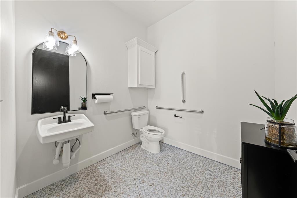 3165 N Sooner Road Property Photo 13