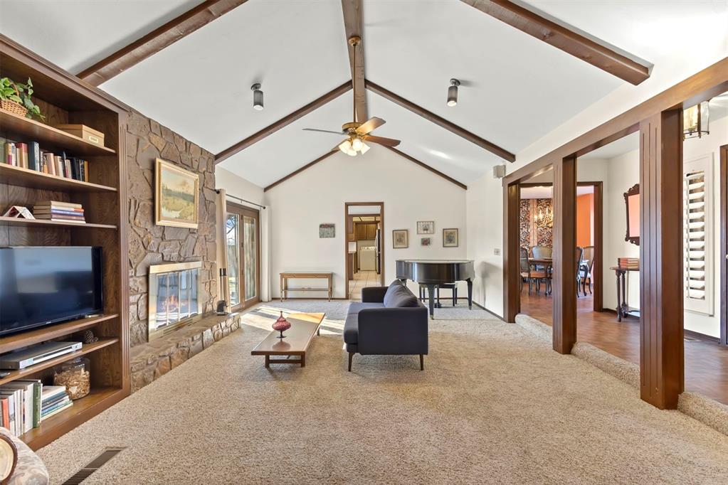4404 Tamarisk Drive Property Photo 4