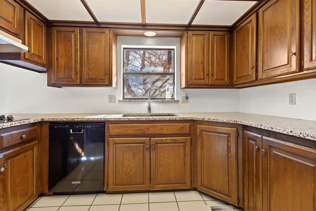 4404 Tamarisk Drive Property Photo 9