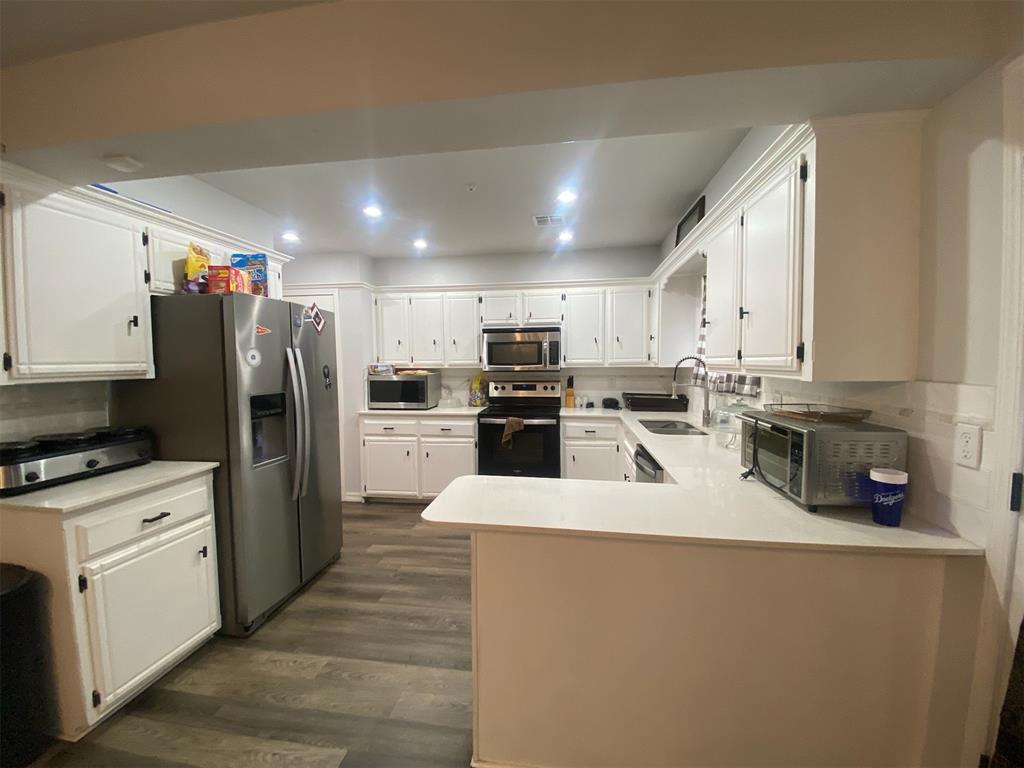 10220 Mantle Lane Property Photo 7