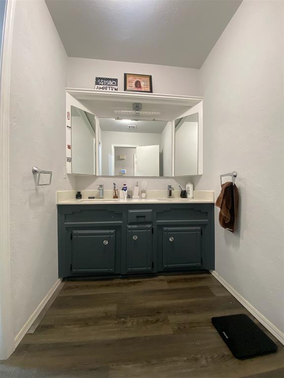 10220 Mantle Lane Property Photo 15