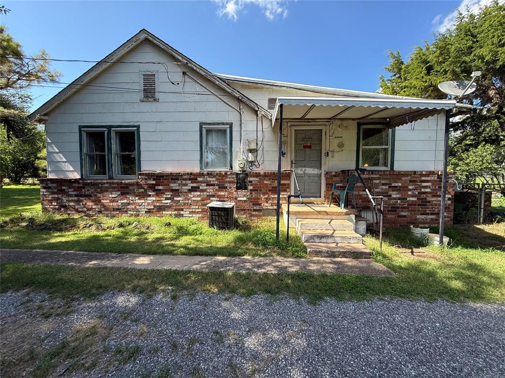 808 Oakdale Drive Property Photo 1