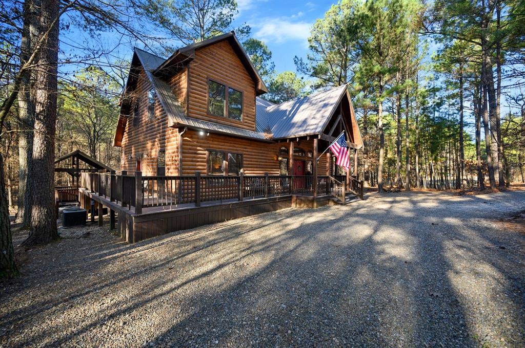 123 Hemlock Grove Road Property Photo 1