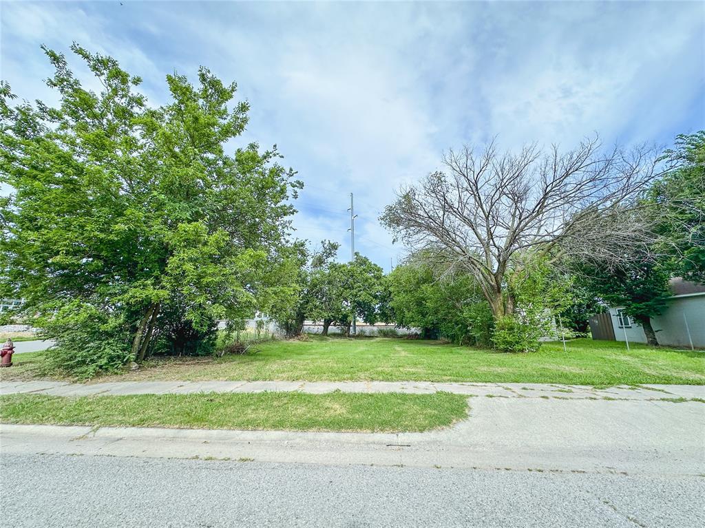 101 N El Reno Avenue Property Photo