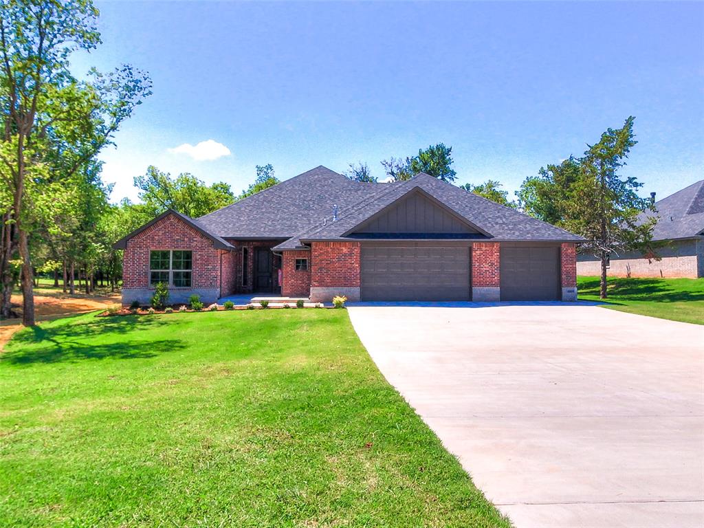 9071 Oak Tree Circle Property Photo 1