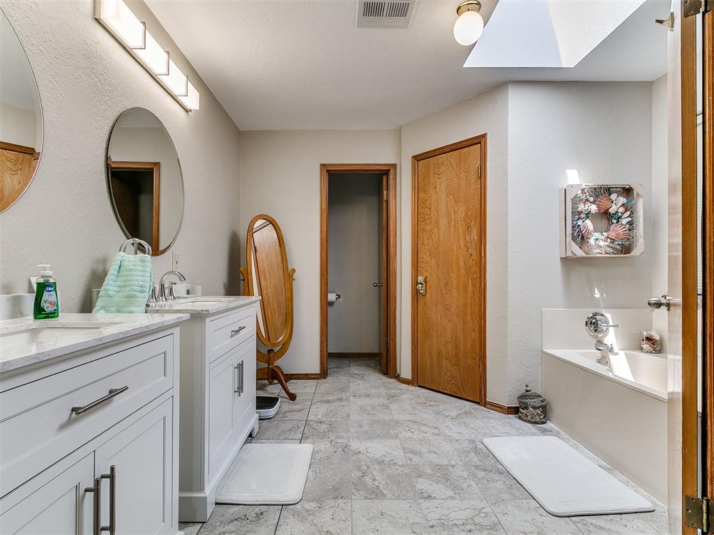 12504 Covey Creek Drive Property Photo 38
