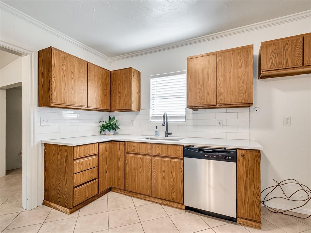 500 Dakota Street Property Photo 1
