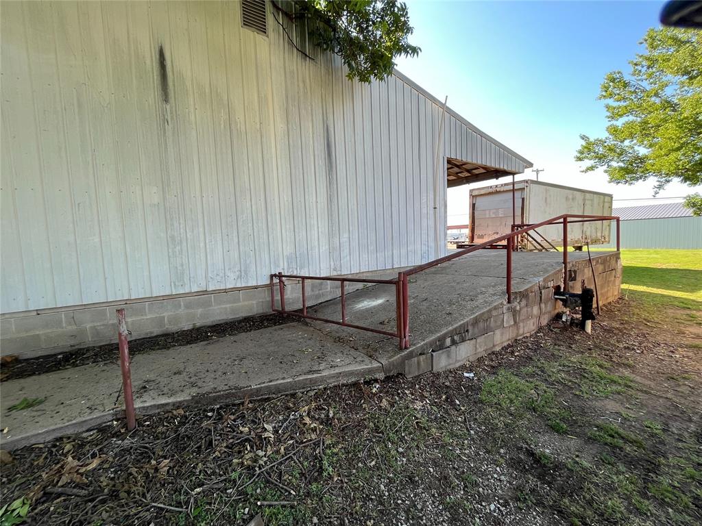 324 N 9th Avenue Property Photo 8