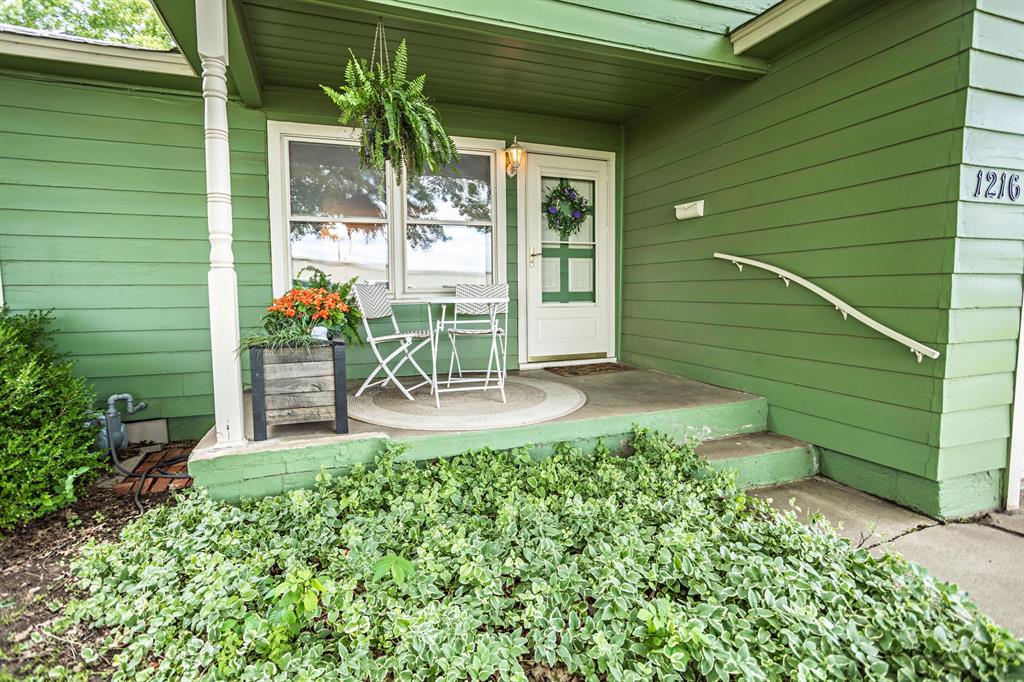 1216 N Mckinley Avenue Property Photo 4