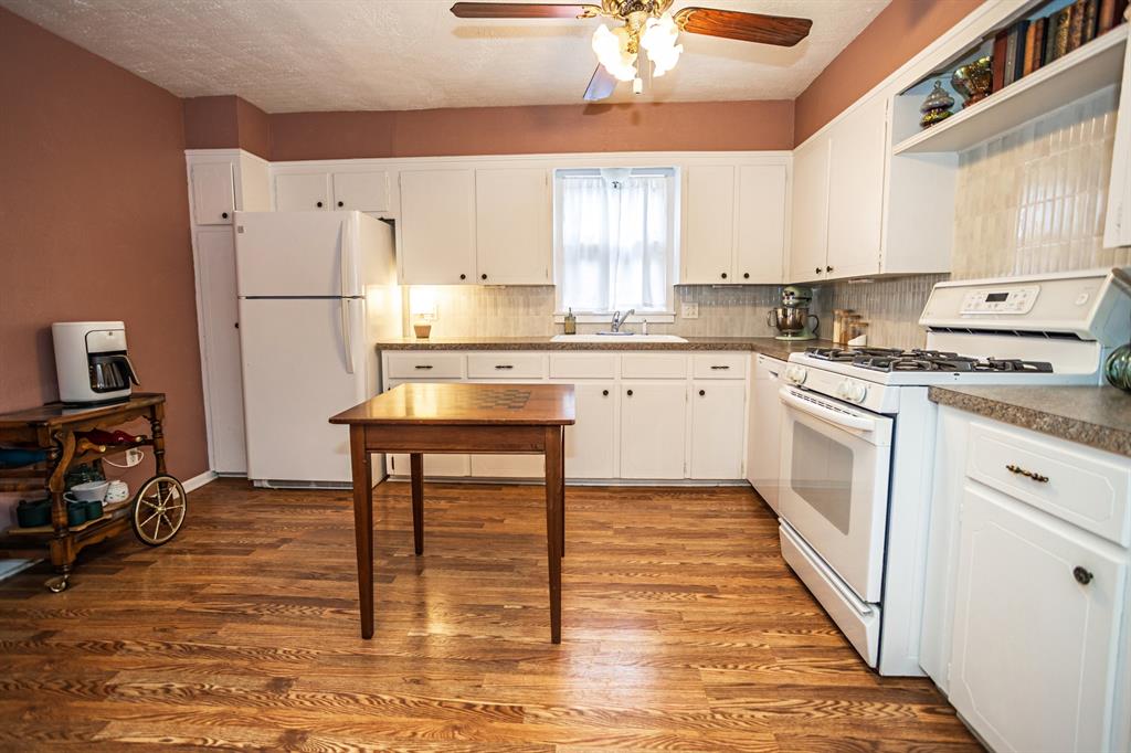 1216 N Mckinley Avenue Property Photo 10