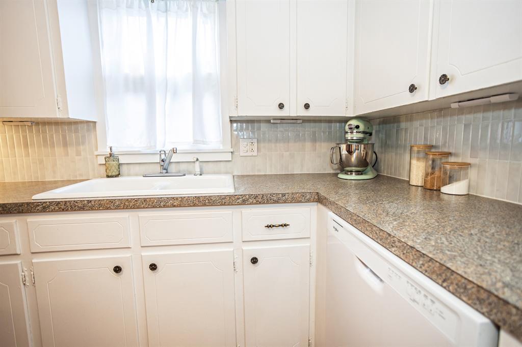 1216 N Mckinley Avenue Property Photo 12