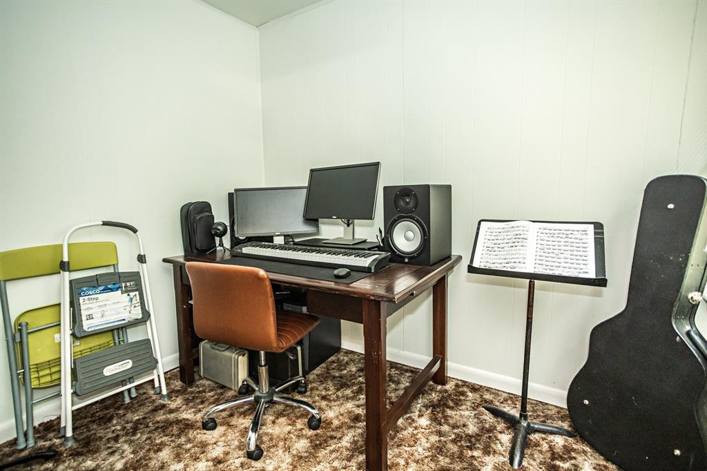 1216 N Mckinley Avenue Property Photo 33