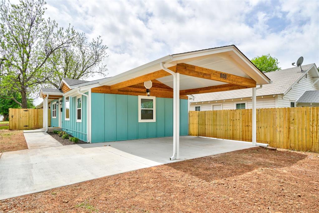 800 Sw 26th Street Property Photo 1