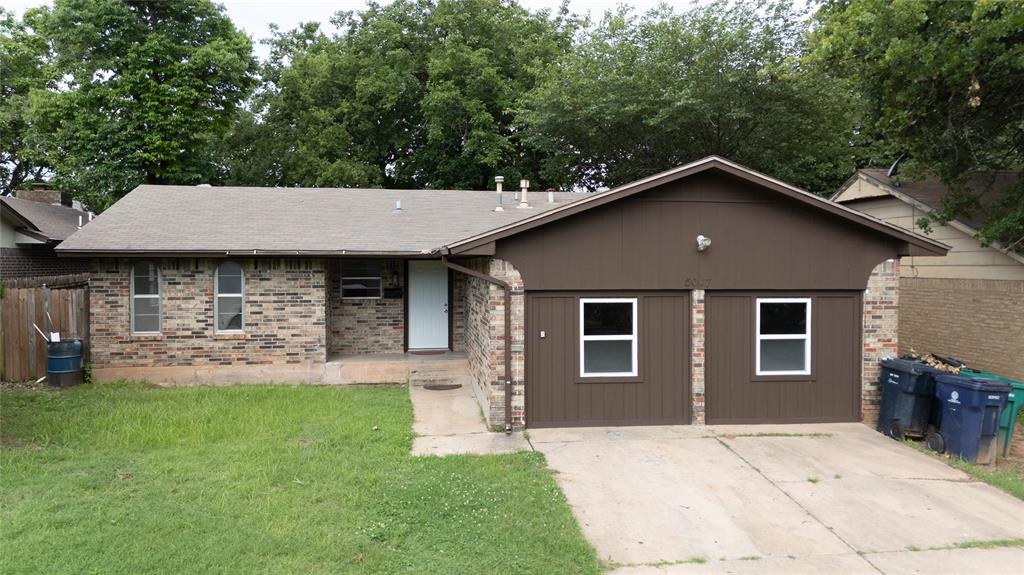 5017 S Briarwood Drive Property Photo 1