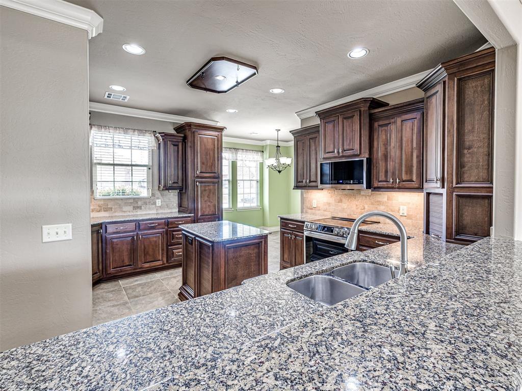 19420 Crest Ridge Drive Property Photo 15